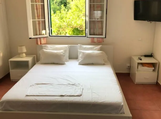 Inglessata Rose Aparthotel 3*