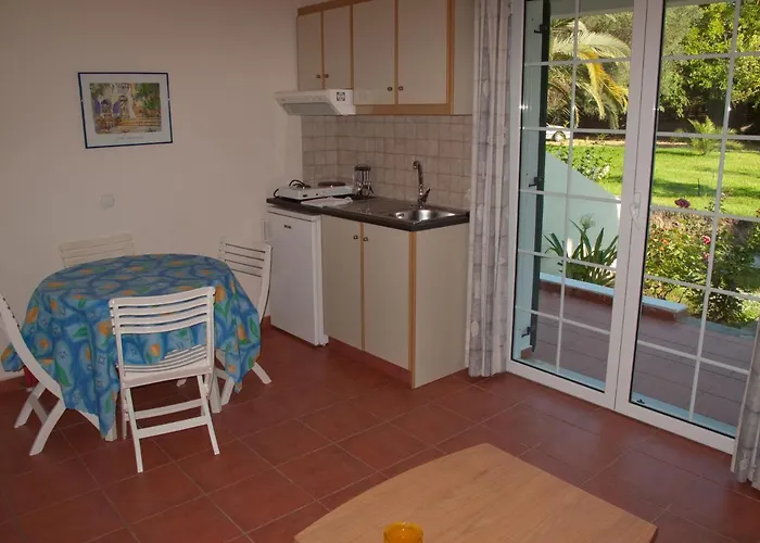 Aparthotel Inglessata Rose 3*