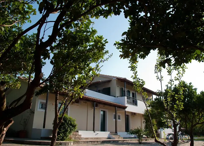 Aparthotel Inglessata Rose Svoronata