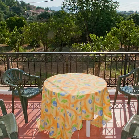 Inglessata Rose מלון דירות סבורונטה